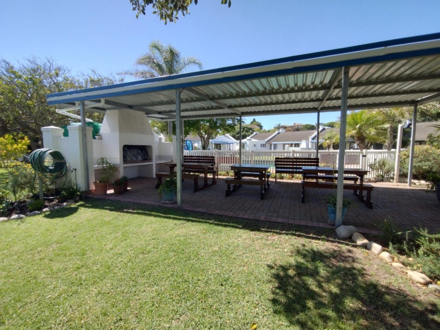 3 Bedroom Property for Sale in Paradise Beach Eastern Cape